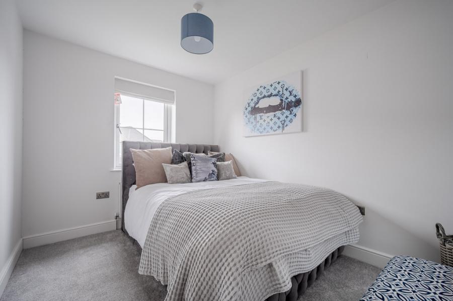8 Rosepark Gardens
