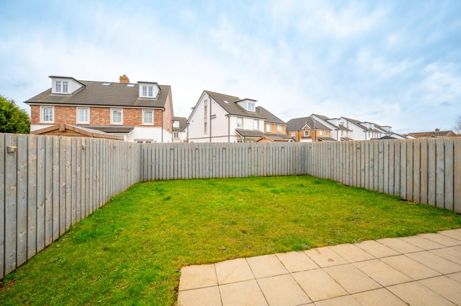 8 Rosepark Gardens