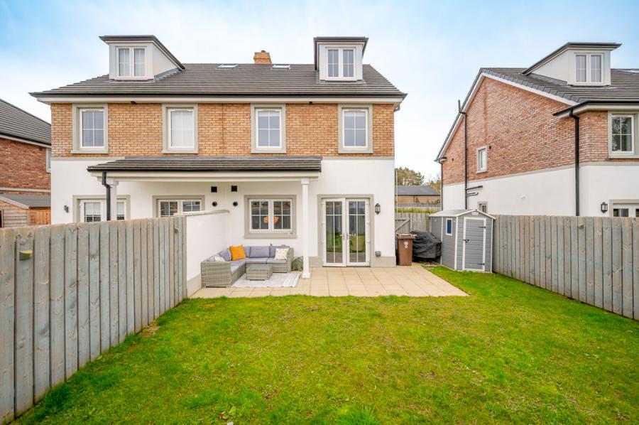 8 Rosepark Gardens