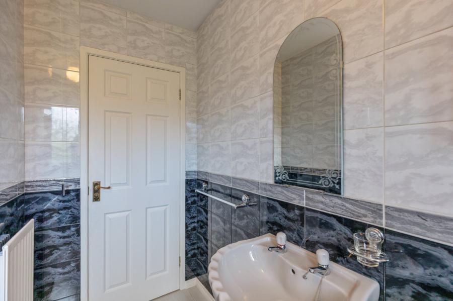 157 Dunlady Manor