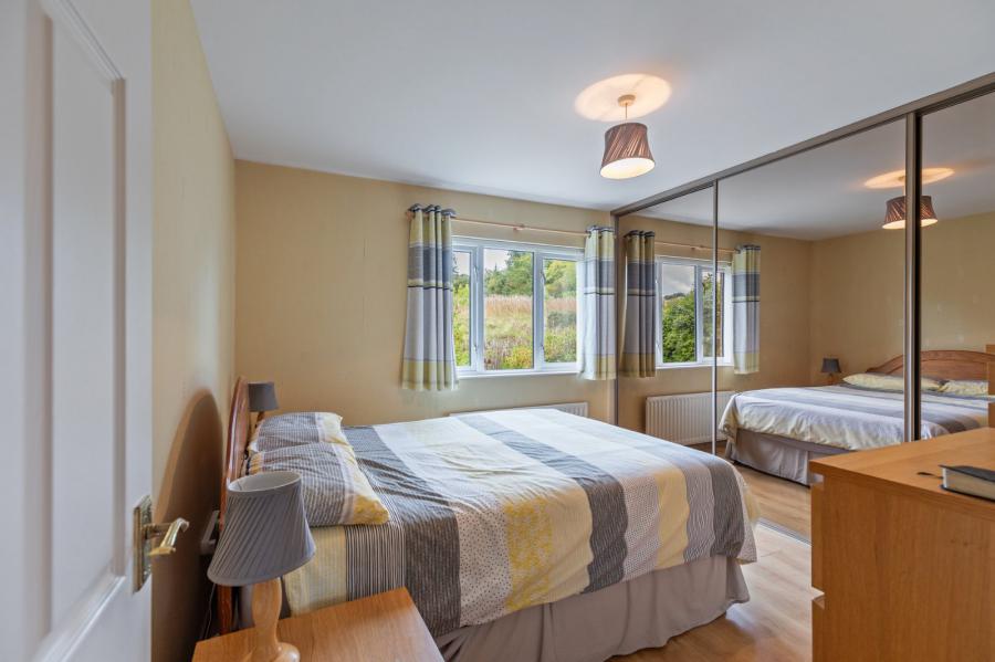 157 Dunlady Manor
