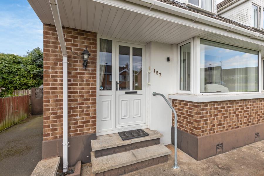 157 Dunlady Manor