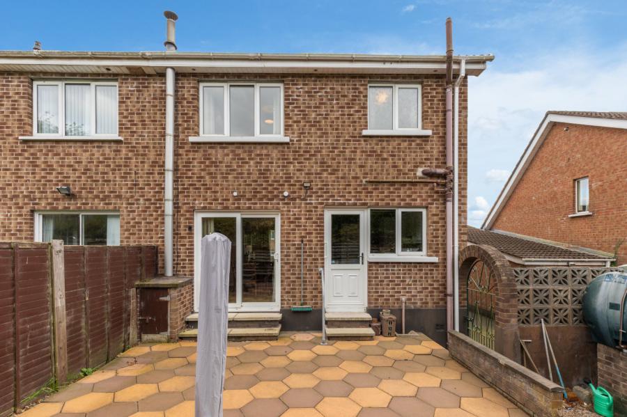 157 Dunlady Manor