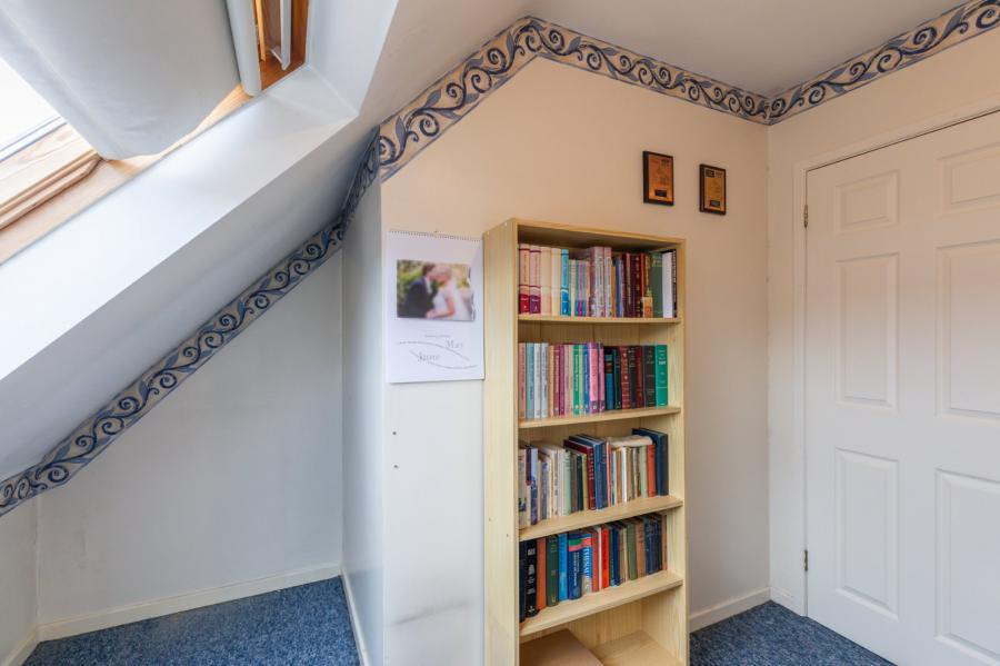 157 Dunlady Manor