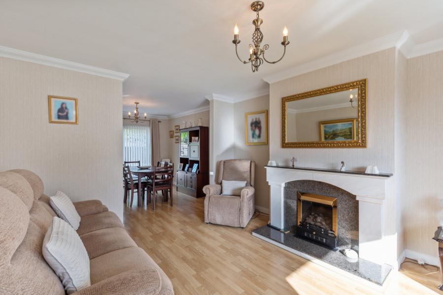 157 Dunlady Manor