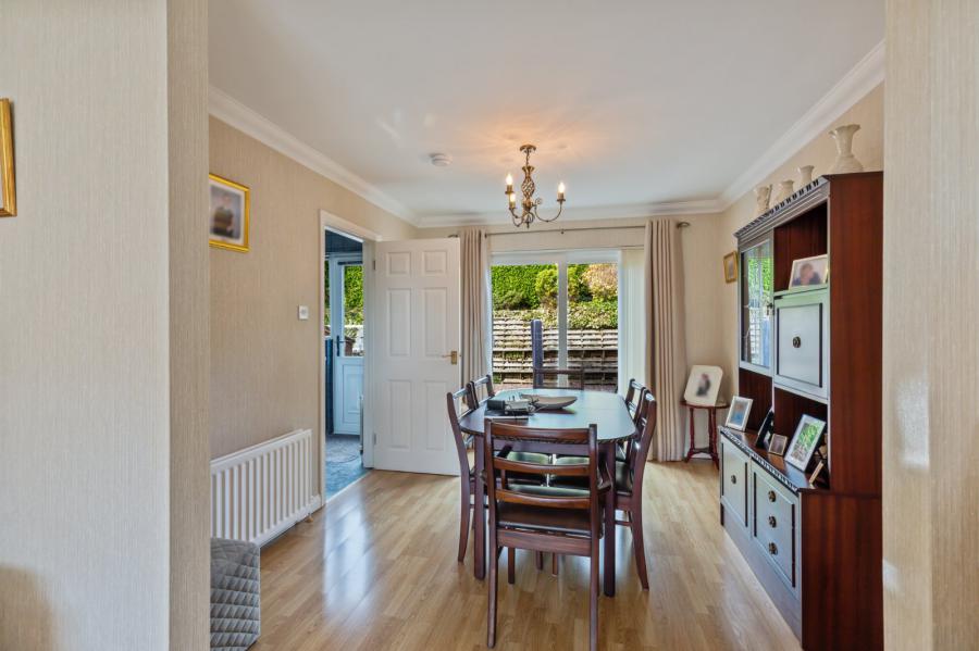 157 Dunlady Manor