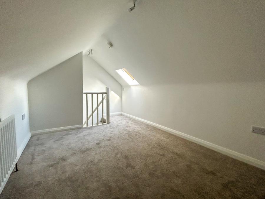 8 Windsor Drive