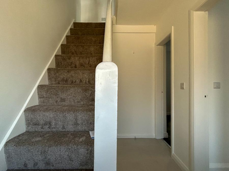 8 Windsor Drive
