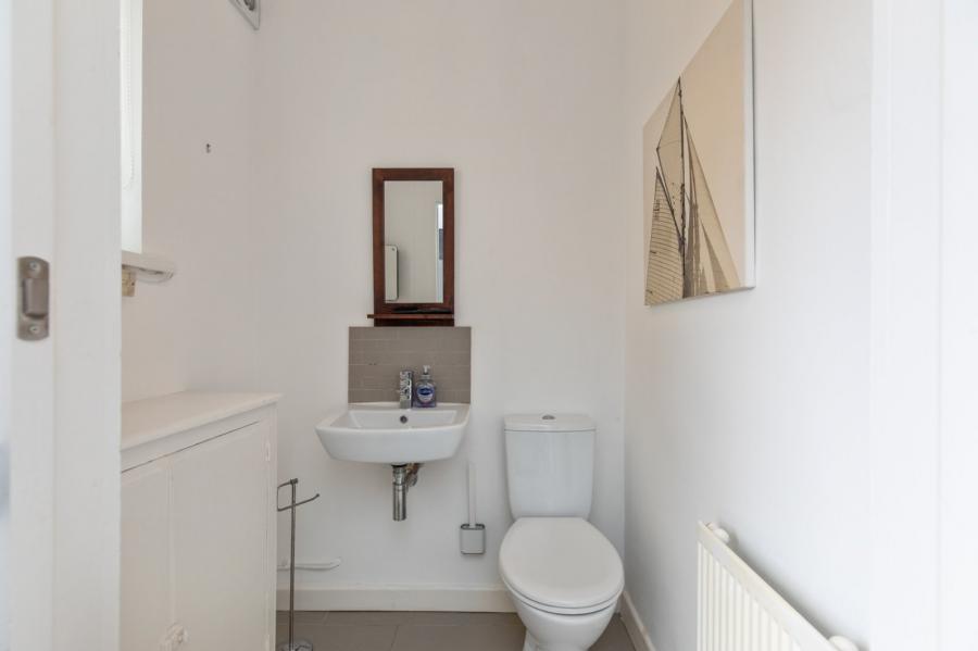 6 Clonallon Gardens