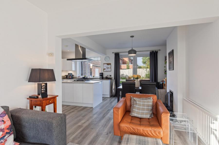 6 Clonallon Gardens