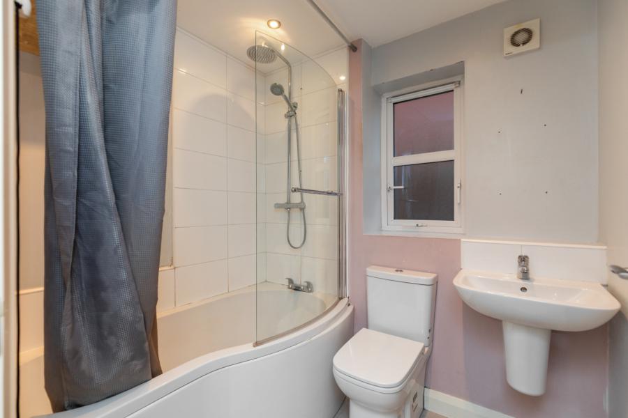 Apartment 1, 35 Victoria Road