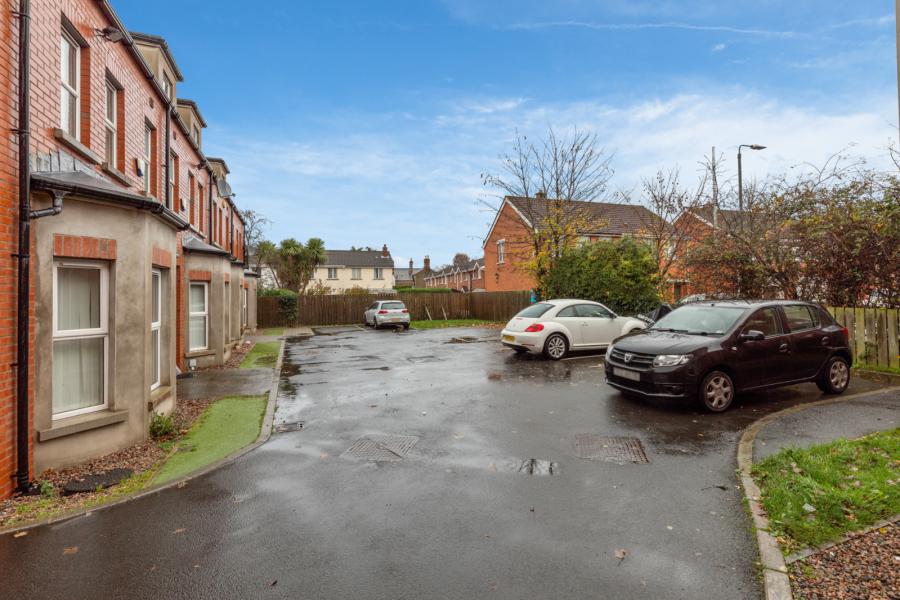 Apartment 1, 35 Victoria Road