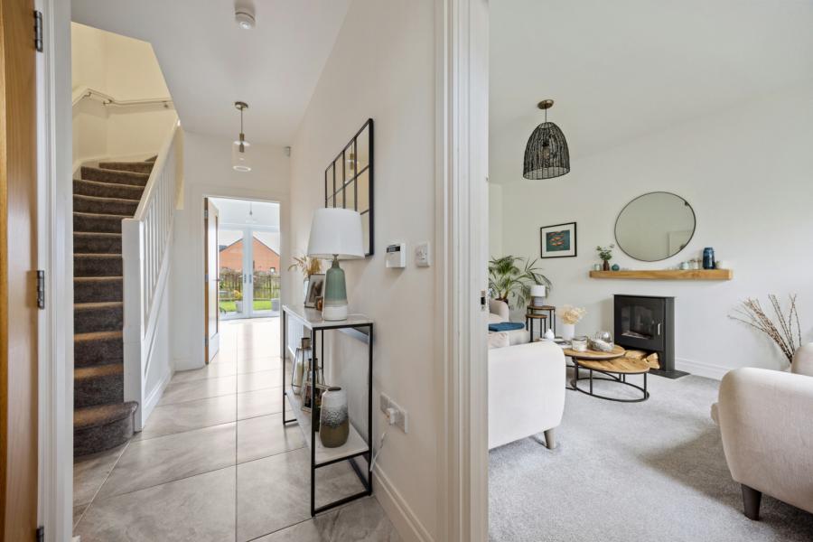 8 Castlegowan Crescent