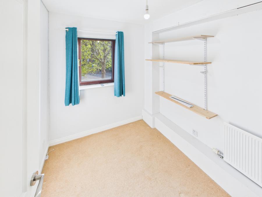 13 Ravenhill Reach Mews