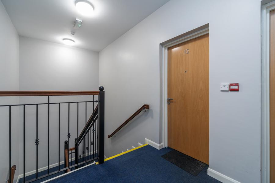 Apartment 12, 1A Inverary Drive