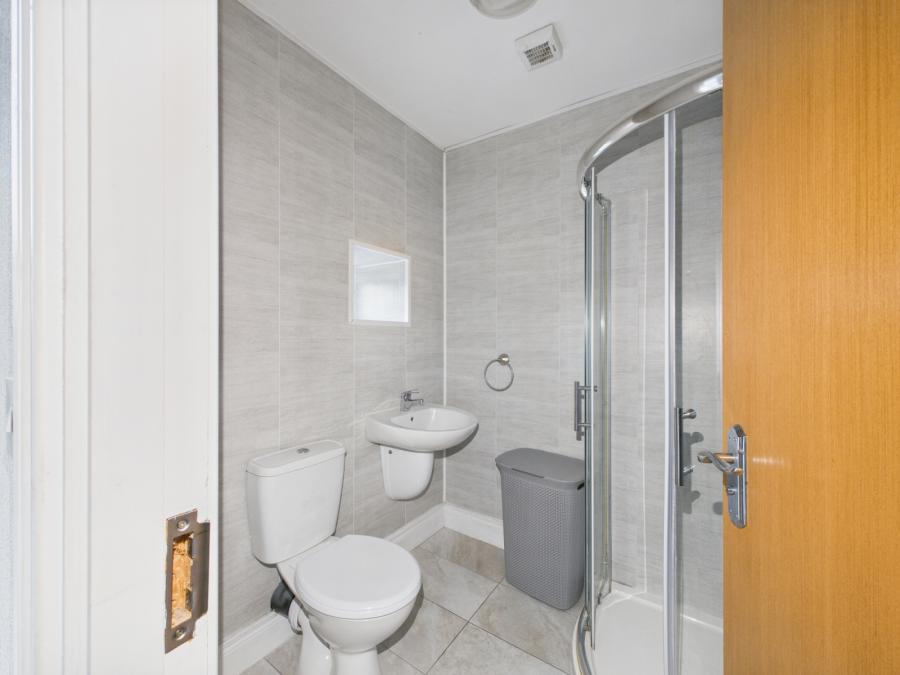 Apartment 3B, 12 Deramore Park