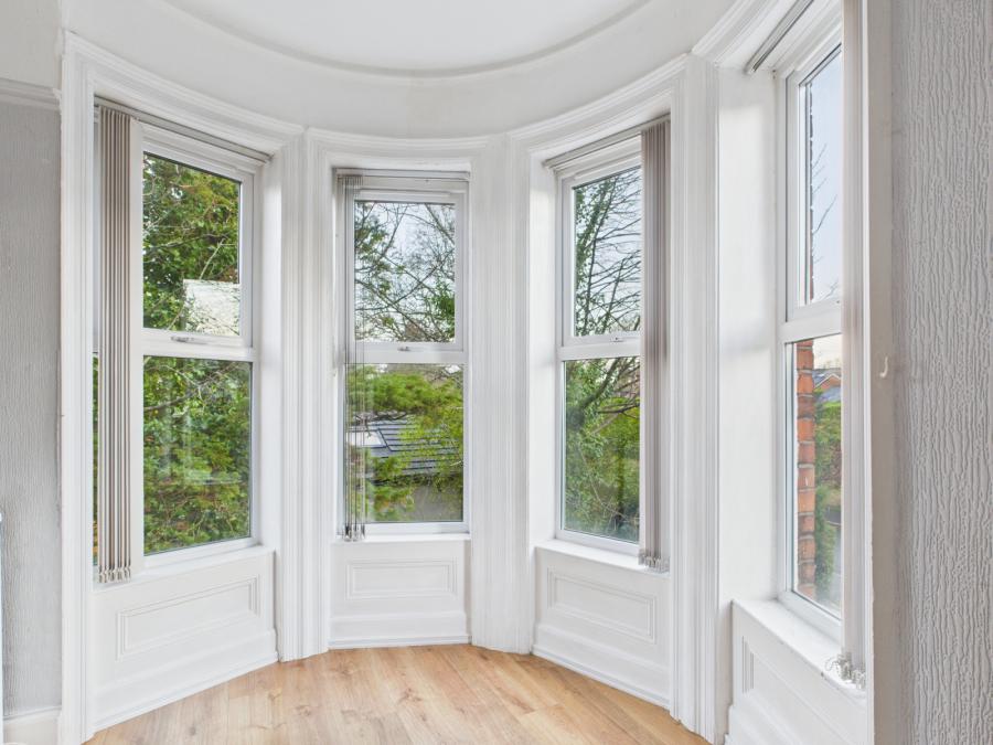 Apartment 3B, 12 Deramore Park