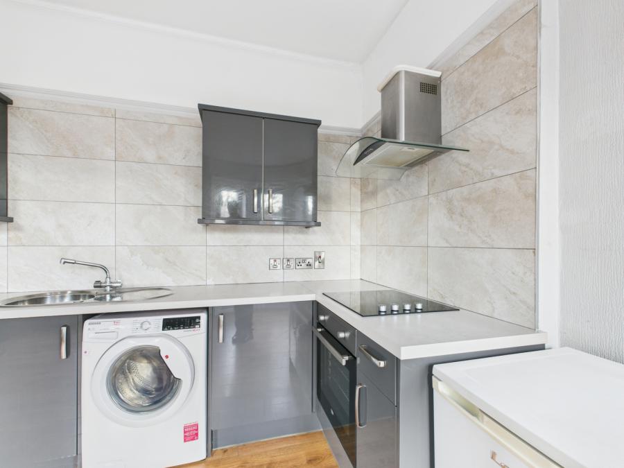 Apartment 3B, 12 Deramore Park