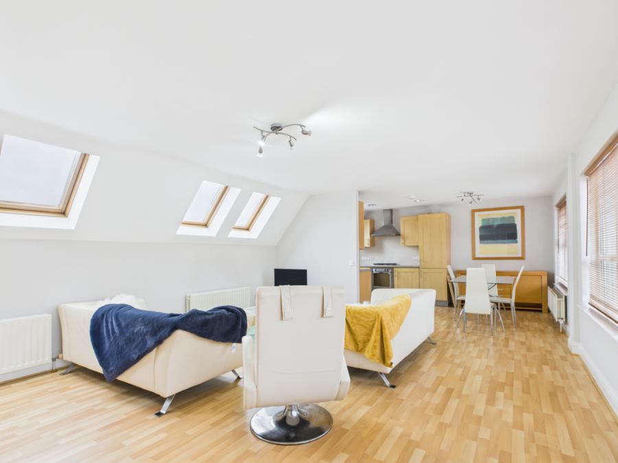 Flat 29 Grafton Court, 85 Kings Road