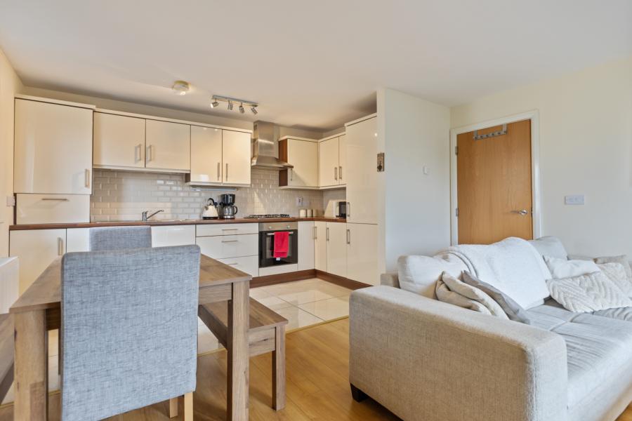 Apartment 5, 5 Galway Park
