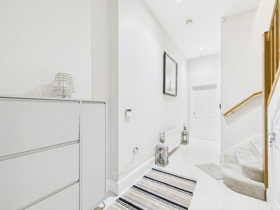 Apartment 1, 18 Adelaide Park