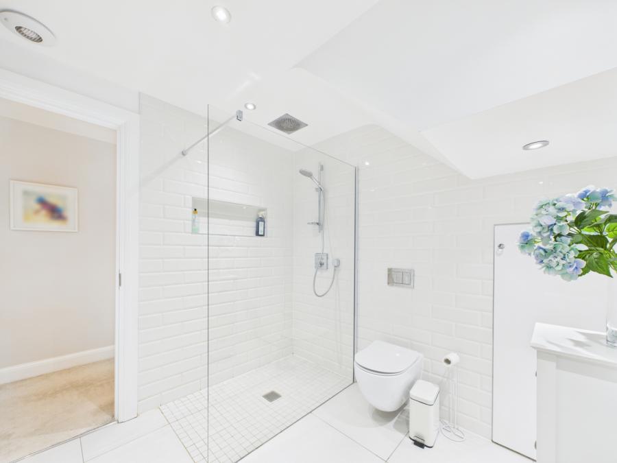 Apartment 1, 18 Adelaide Park