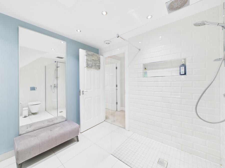 Apartment 1, 18 Adelaide Park