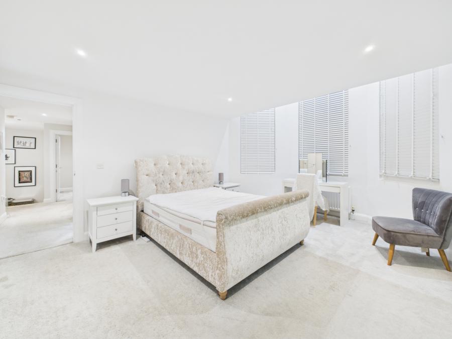 Apartment 1, 18 Adelaide Park