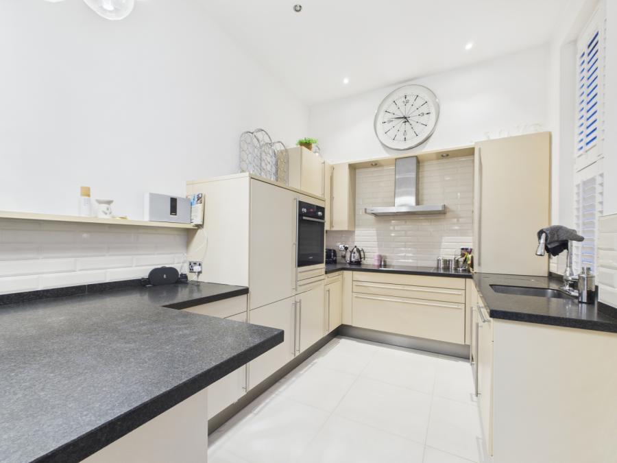 Apartment 1, 18 Adelaide Park