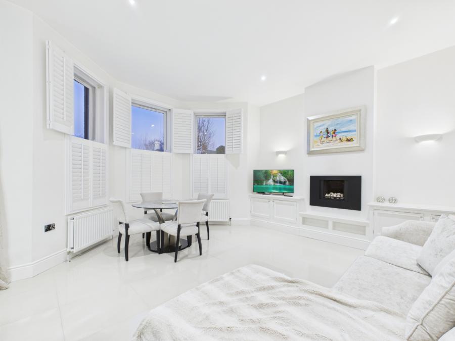 Apartment 1, 18 Adelaide Park