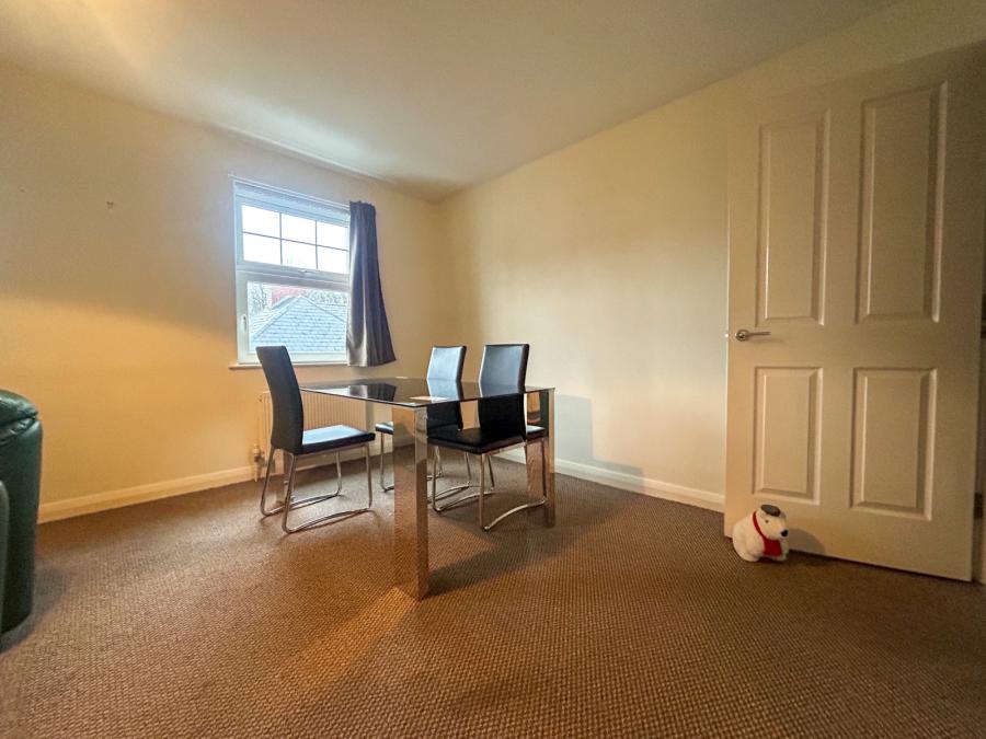 Apartment C, 105 Ulsterville Avenue