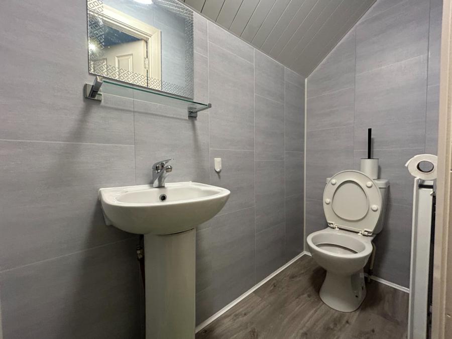 Apartment C, 105 Ulsterville Avenue