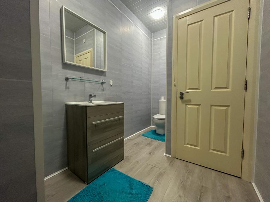 Apartment C, 105 Ulsterville Avenue