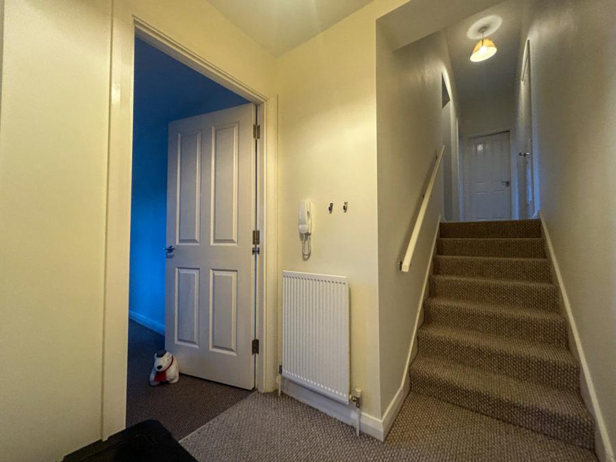 Apartment C, 105 Ulsterville Avenue