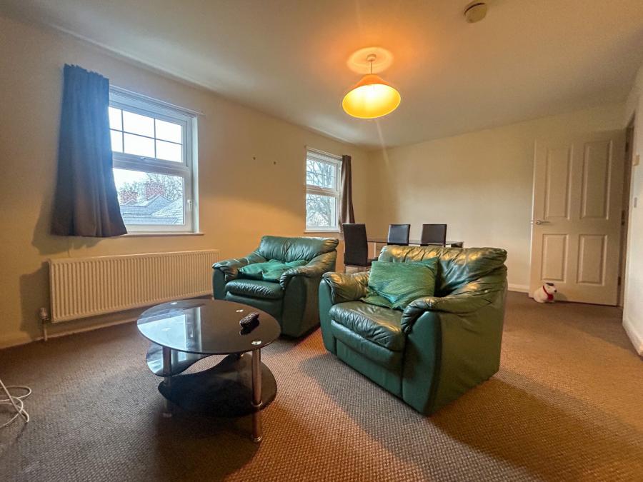 Apartment C, 105 Ulsterville Avenue