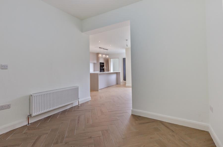 300 Castlereagh Road