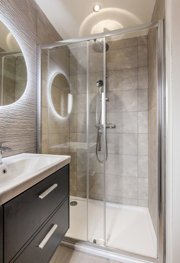 300 Castlereagh Road