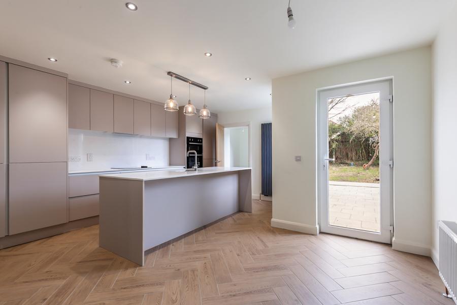 300 Castlereagh Road