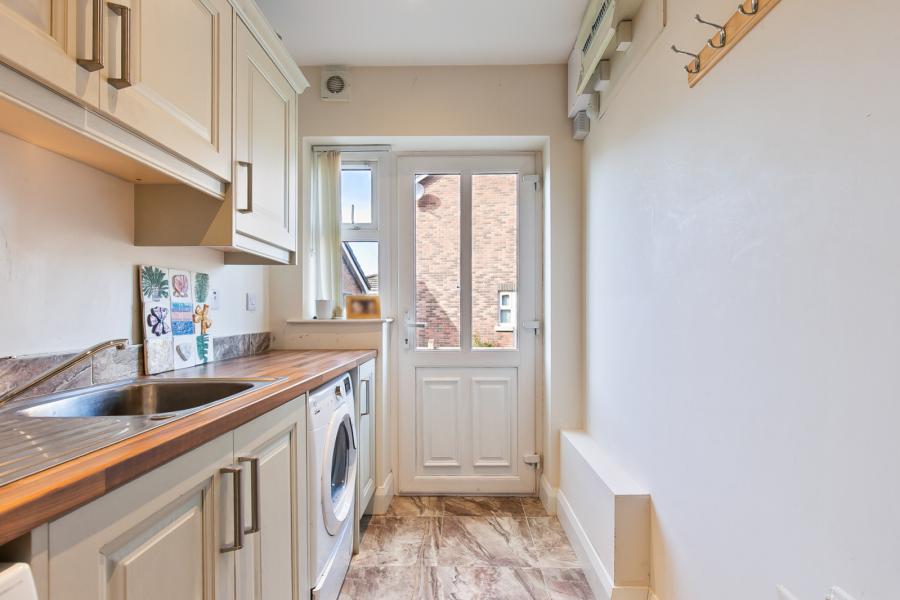 15 Millreagh Heights