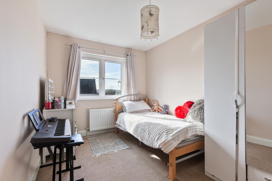 15 Millreagh Heights