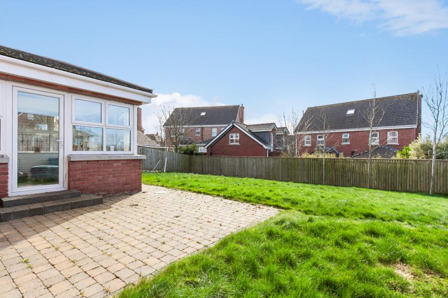 15 Millreagh Heights