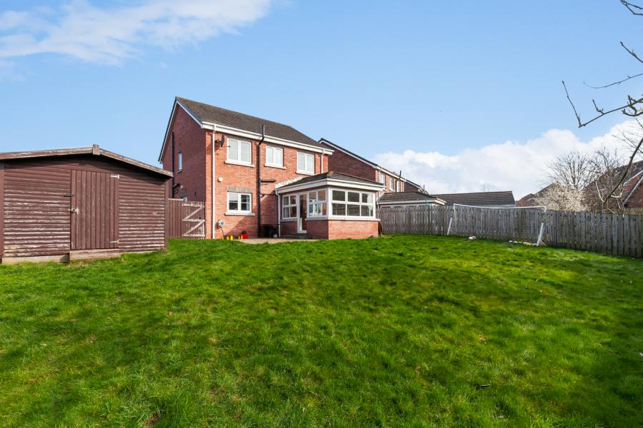 15 Millreagh Heights