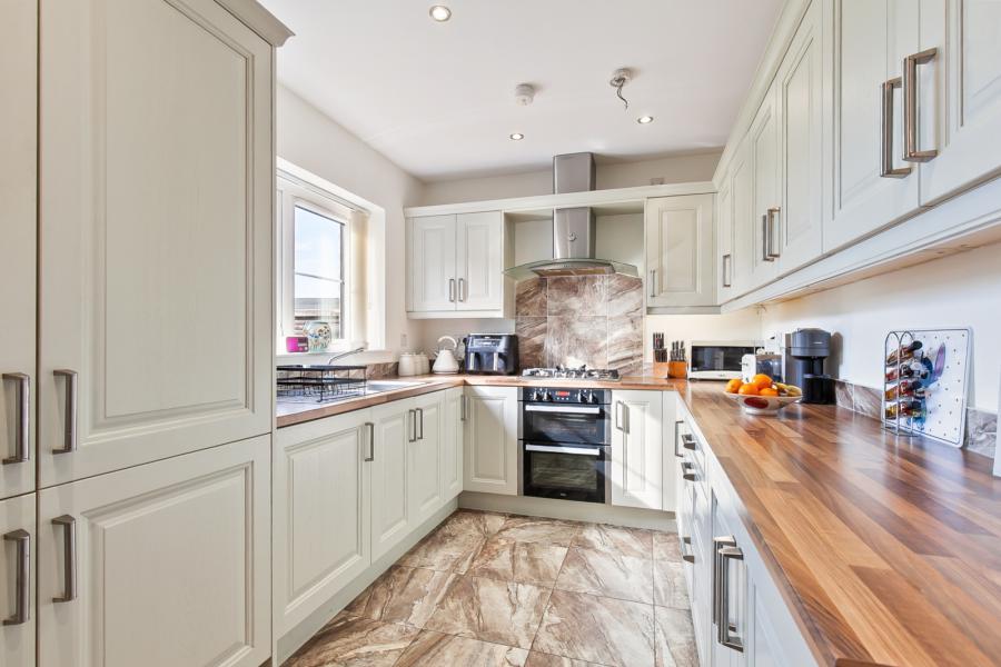 15 Millreagh Heights