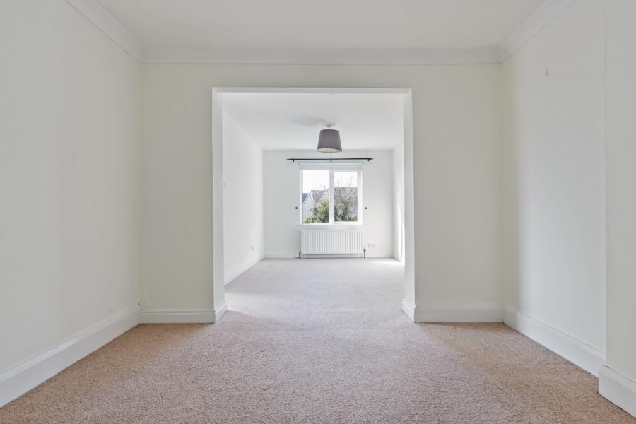 98 Orangefield Crescent