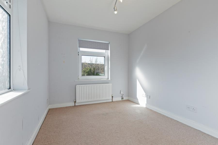 98 Orangefield Crescent