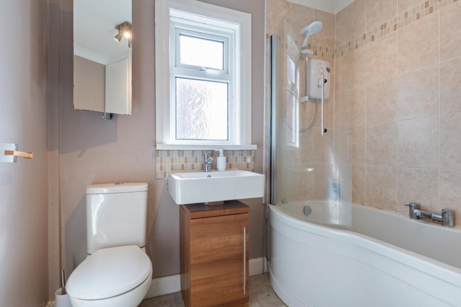 98 Orangefield Crescent