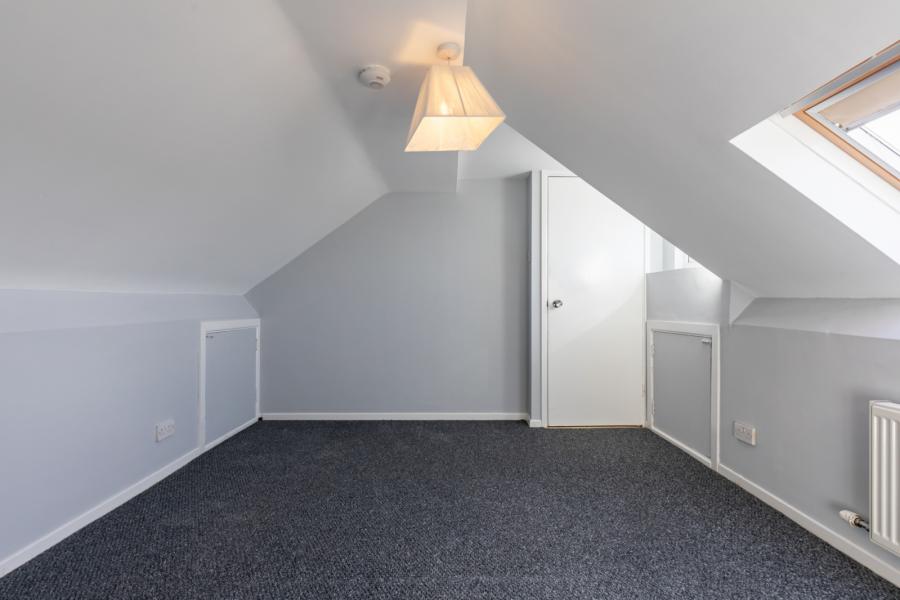 98 Orangefield Crescent