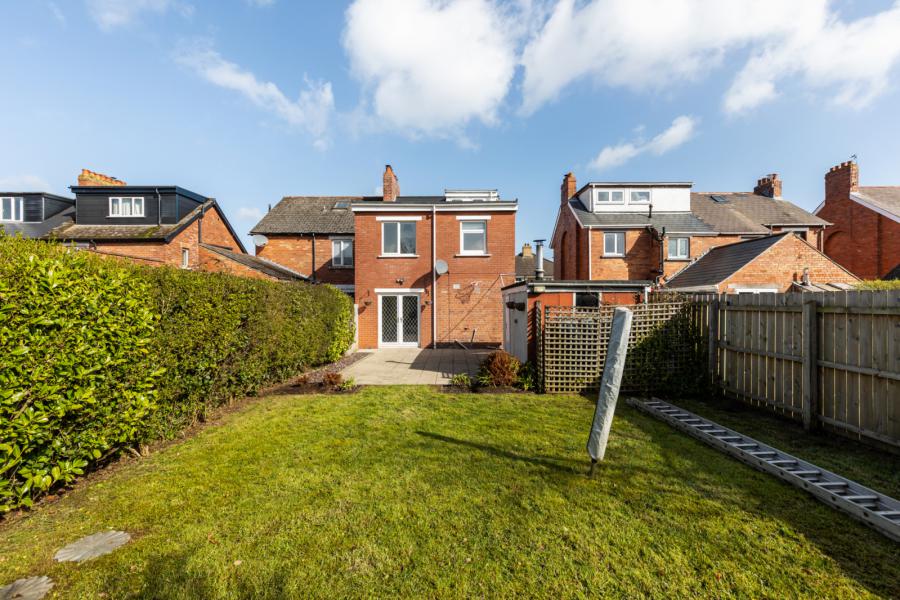 98 Orangefield Crescent