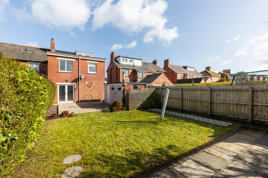 98 Orangefield Crescent