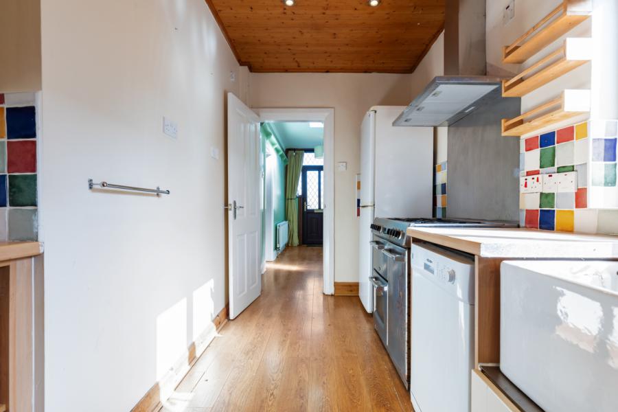 98 Orangefield Crescent